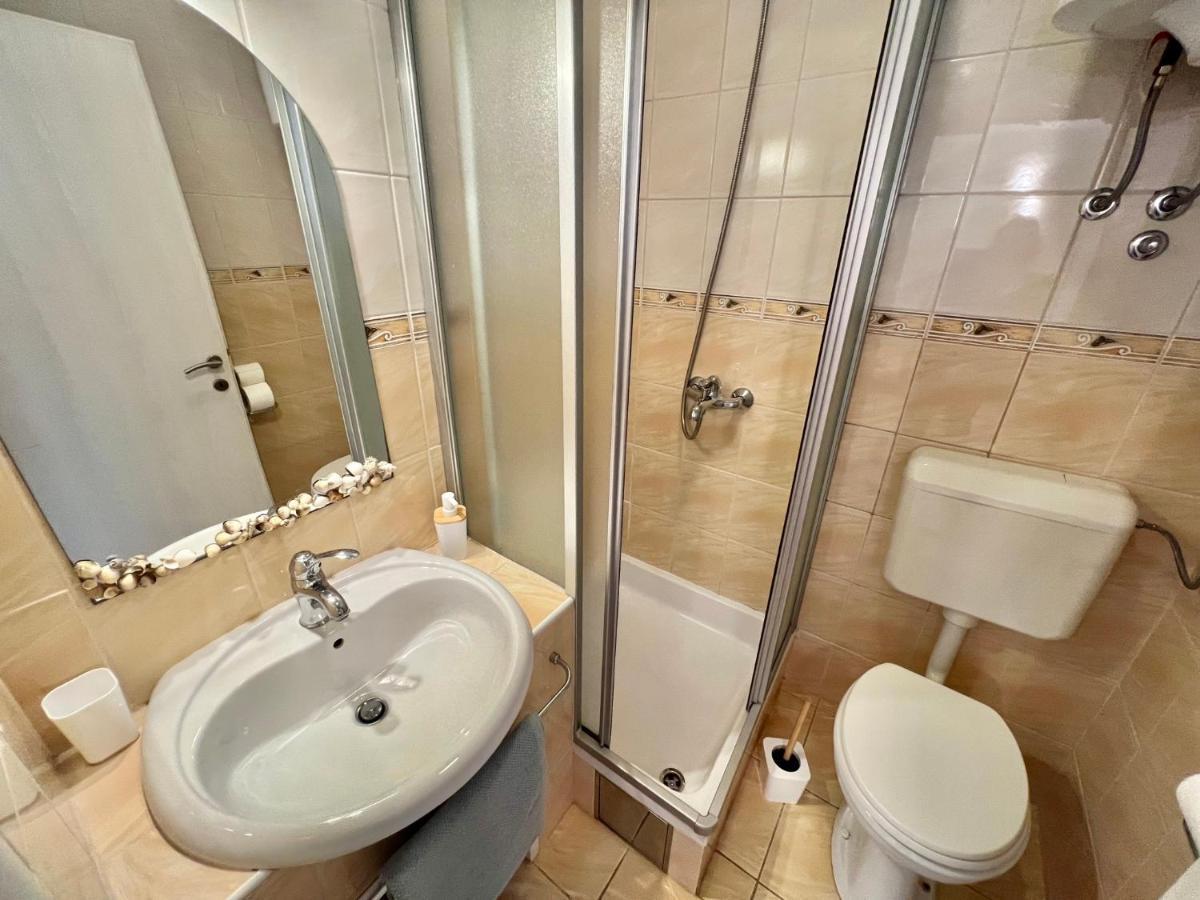 Apartments In Dramalj 45034 Экстерьер фото