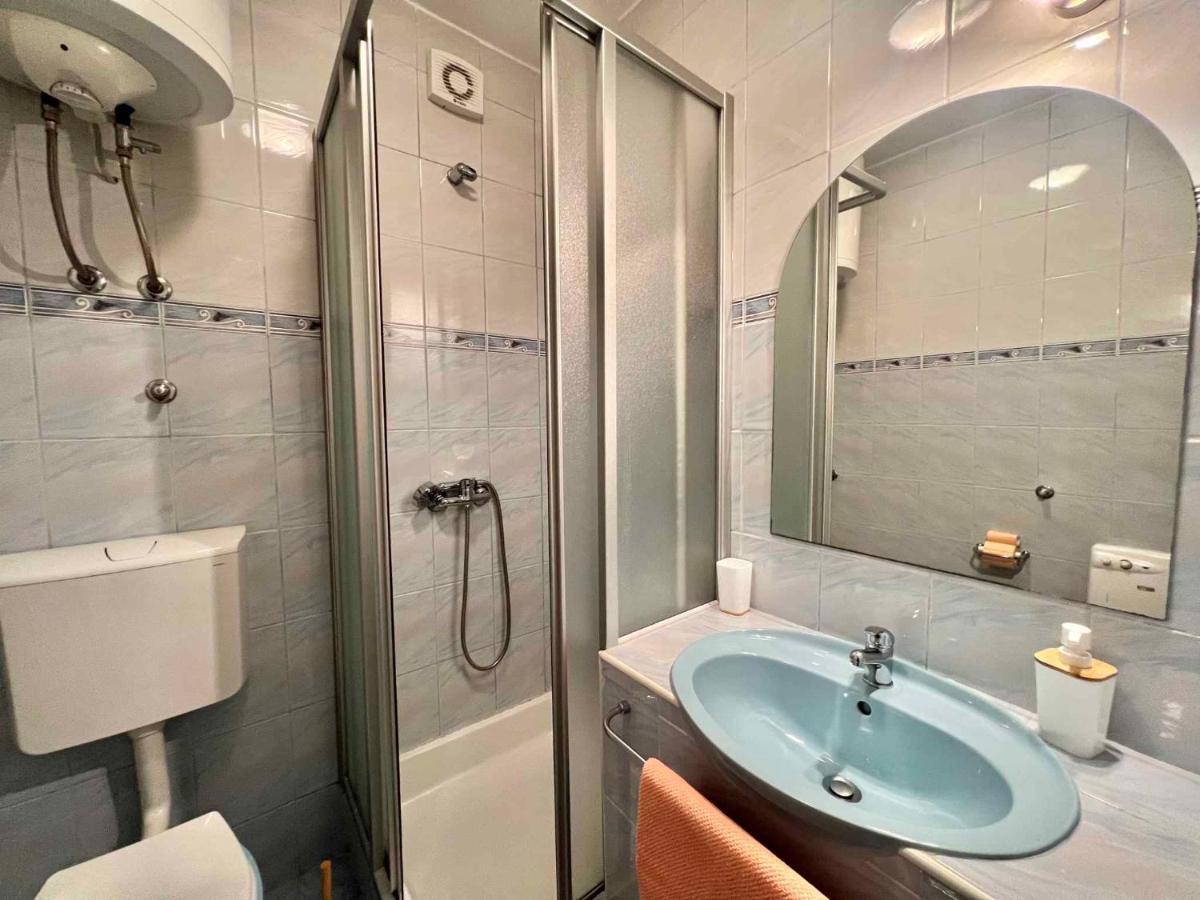 Apartments In Dramalj 45034 Экстерьер фото