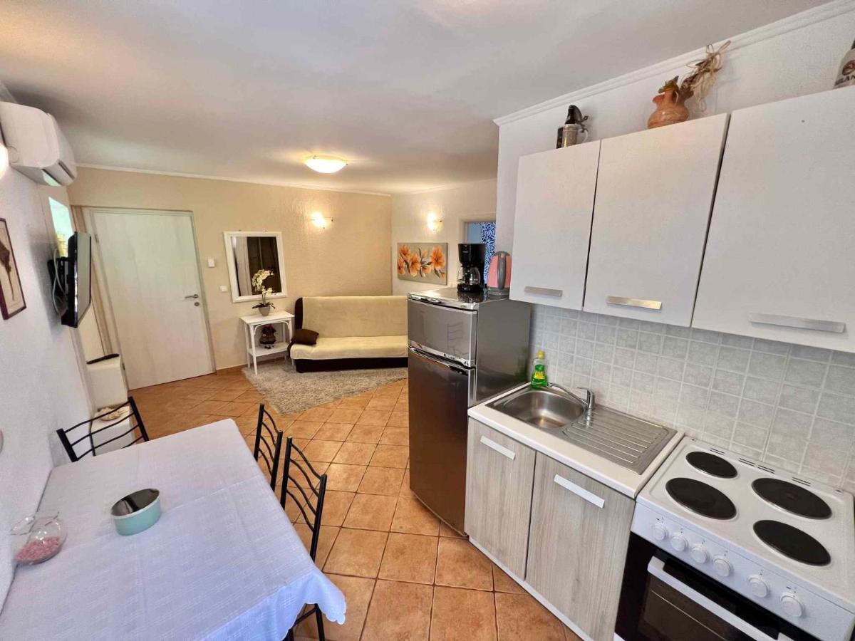 Apartments In Dramalj 45034 Экстерьер фото