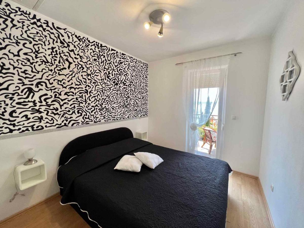Apartments In Dramalj 45034 Экстерьер фото
